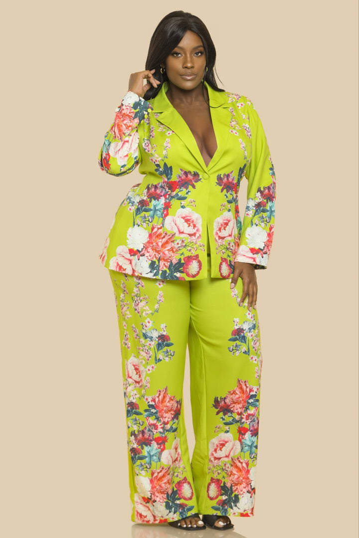 BLAZER W MATCHING PANTS SET IN FLOWER BED PRINT