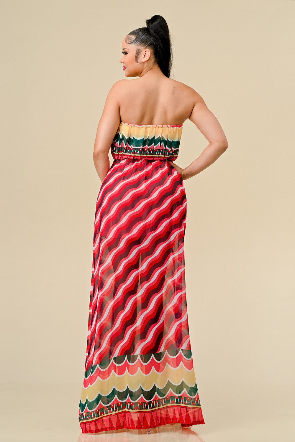 HALTER NECKLINE AND FLOWY MAXI SKIRT