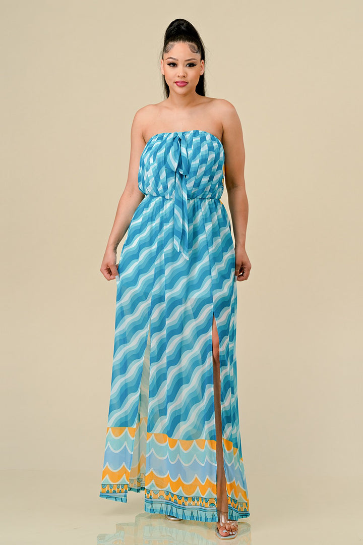 HALTER NECKLINE AND FLOWY MAXI SKIRT