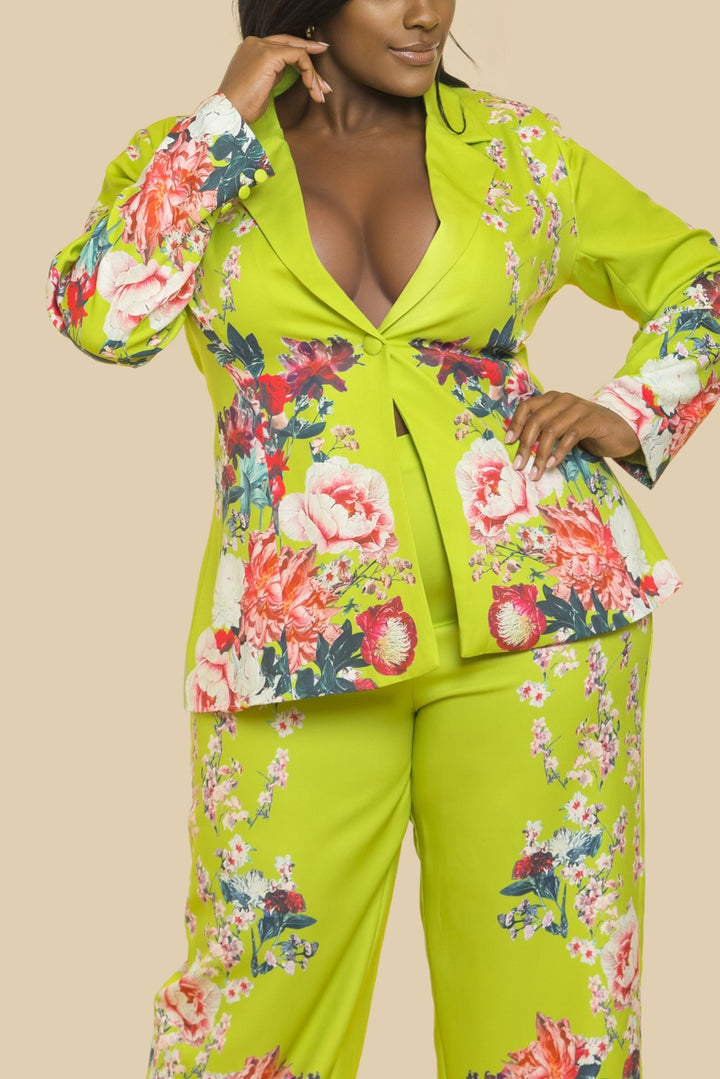 BLAZER W MATCHING PANTS SET IN FLOWER BED PRINT