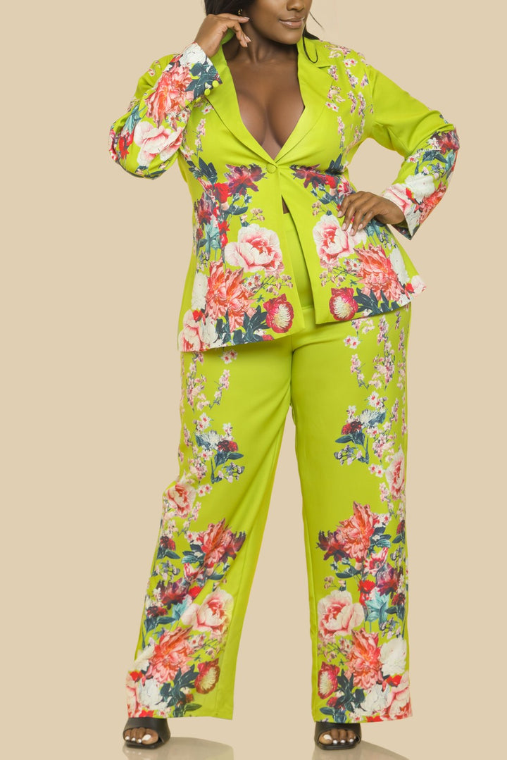 BLAZER W MATCHING PANTS SET IN FLOWER BED PRINT