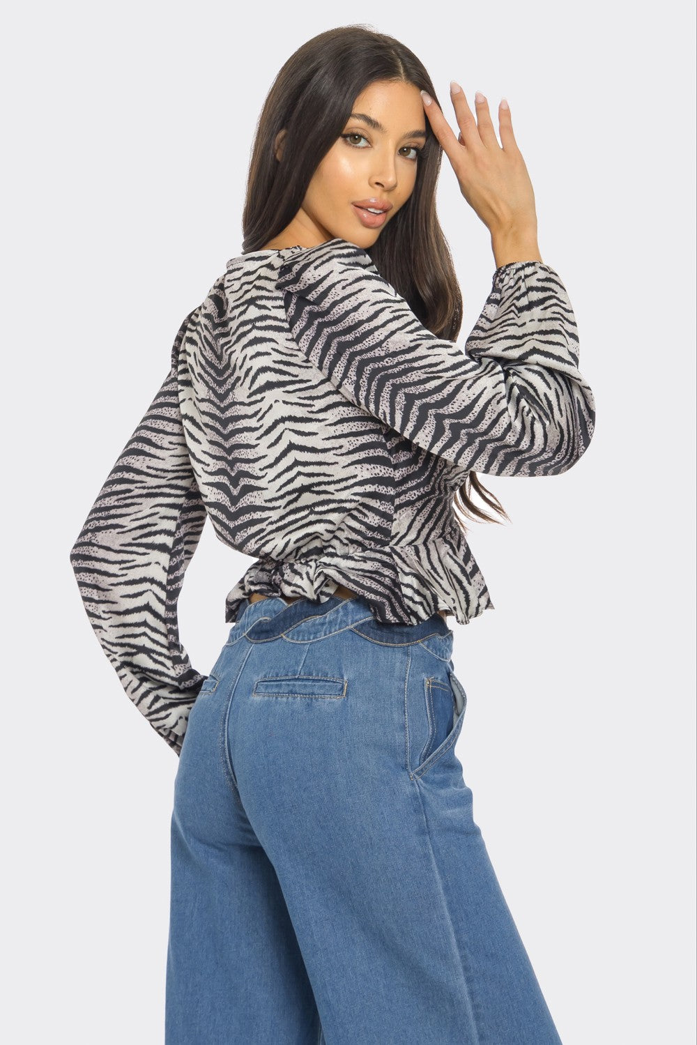 ZEBRA PRINT V-NECK LONG SLEEVE TOP